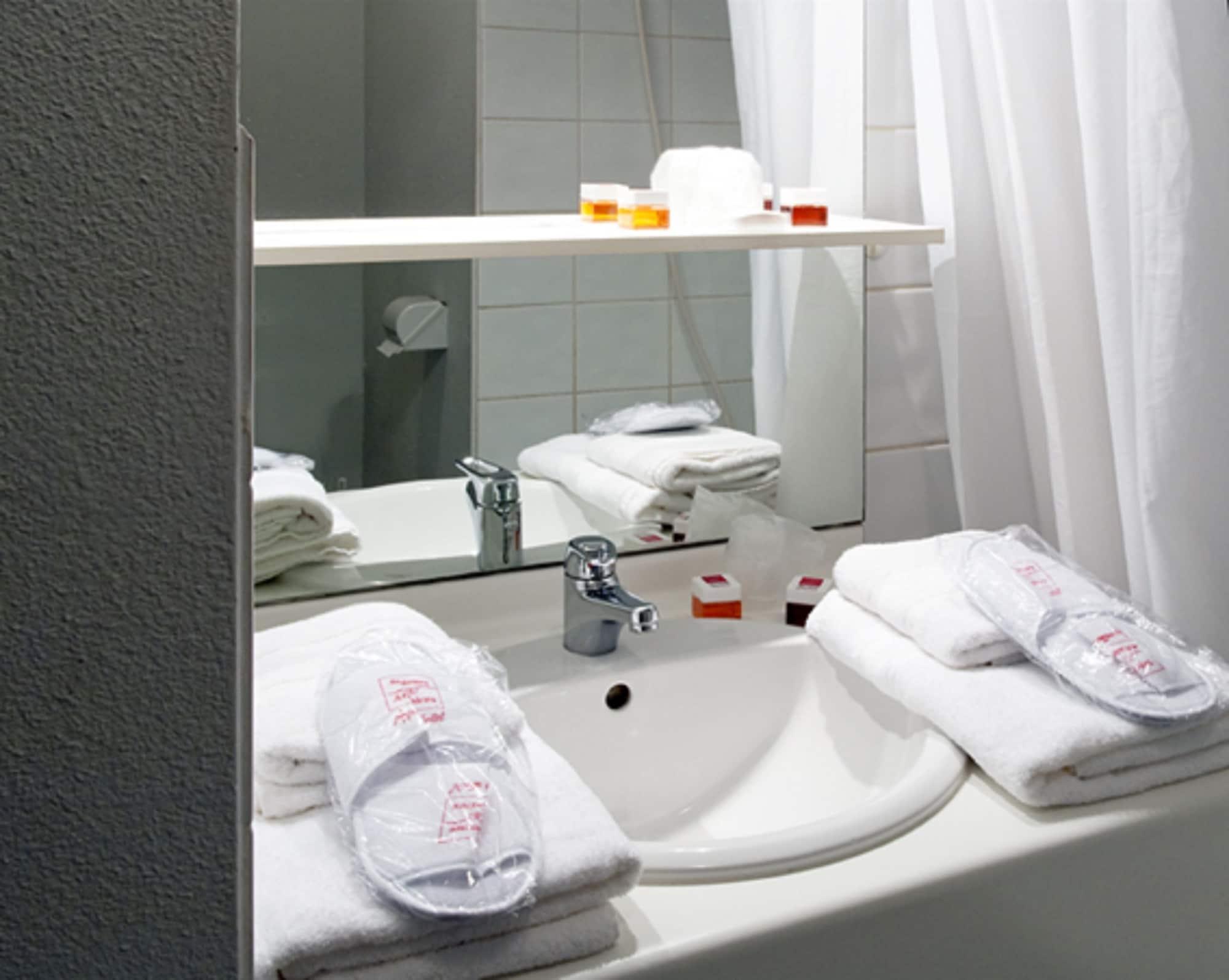 Sejours & Affaires Poitiers Lamartine Exterior foto